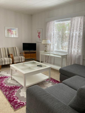 Suutalan Mansikkatalo in Merijärvi